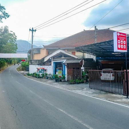 Reddoorz At Mayang Garini 2 Borobudur Magelang Buitenkant foto