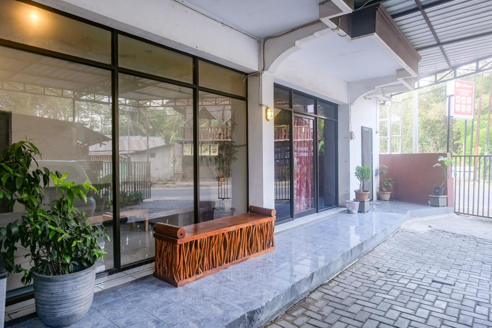 Reddoorz At Mayang Garini 2 Borobudur Magelang Buitenkant foto